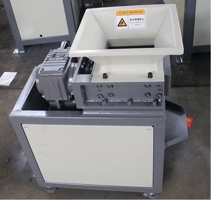 শিল্প প্লাস্টিকের বাক্স পিইটি বোতল Shredder মেশিন, ডুয়াল শ্যাফ্ট Shredder মেশিন