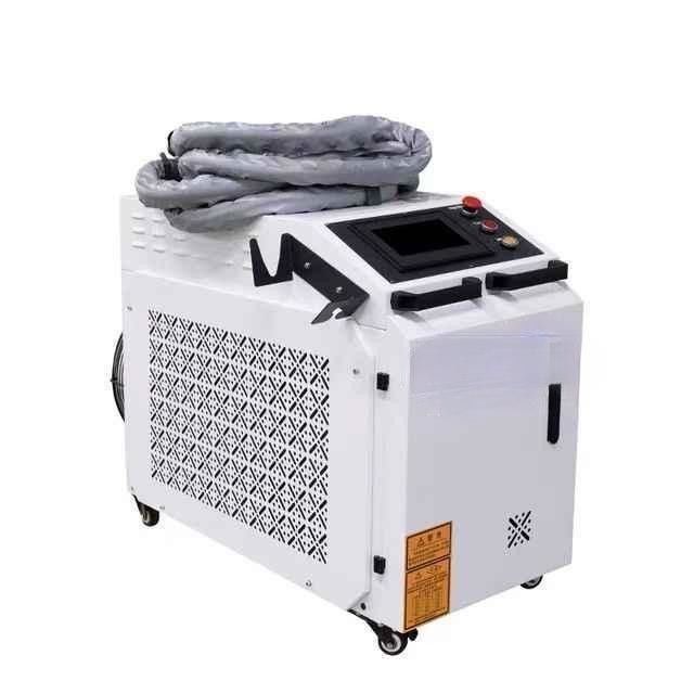 পোর্টেবল ফাইবার লেজার ক্লিনিং মেশিন 2000W রস্ট পেইন্ট লেপ জন্য পেইন্ট তেল ধুলো অপসারণ